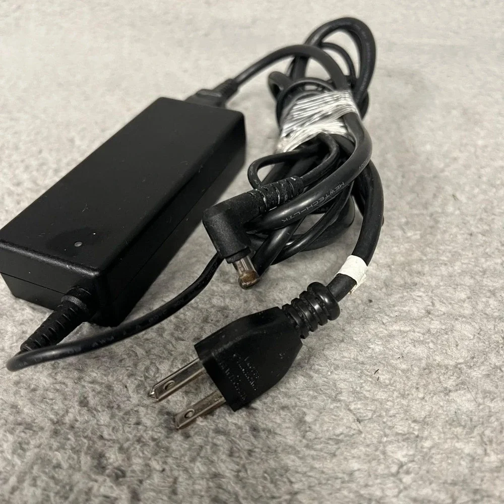OEM Sony AC Adapter‎ 19.5V Vaio Laptop Charger Power Supply Genuine VGP-AC19V38